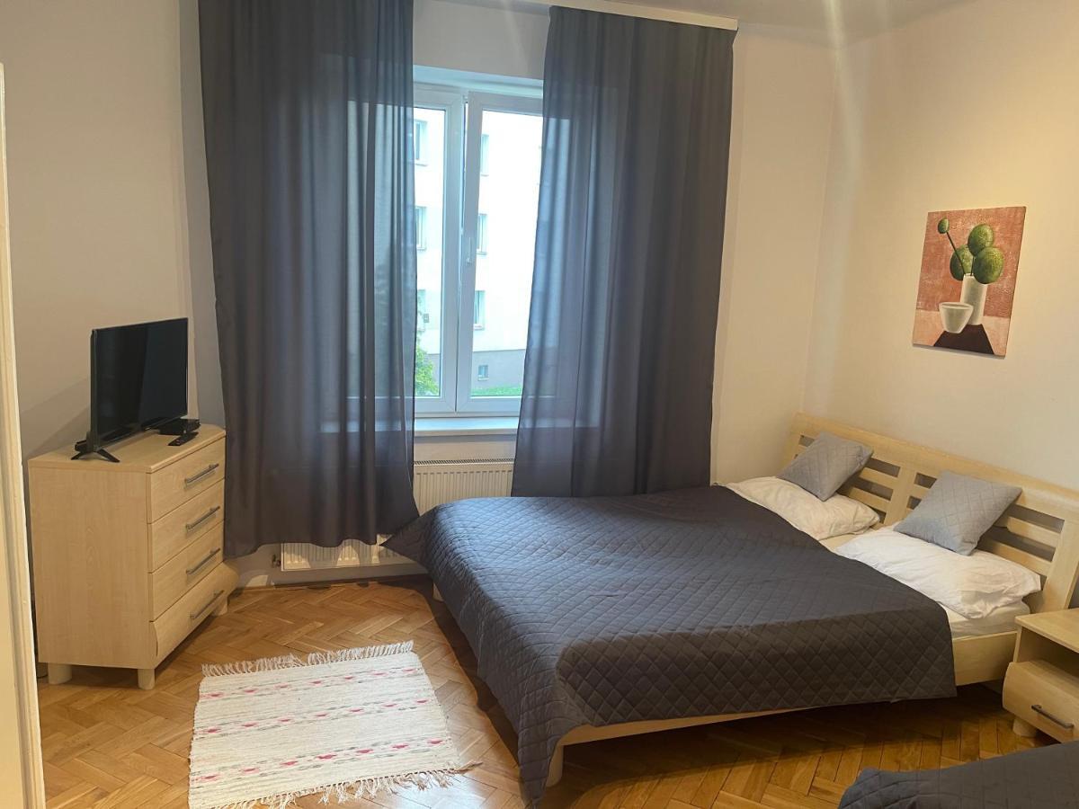 Apartamenty 650 Metrow Od Dworca แชมิตช์ ภายนอก รูปภาพ